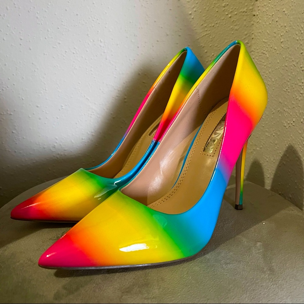 Rainbow Pumps
